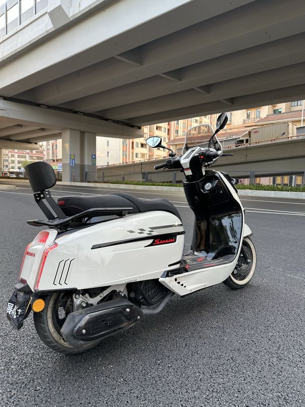 二手维多利亚Sixties 250Si