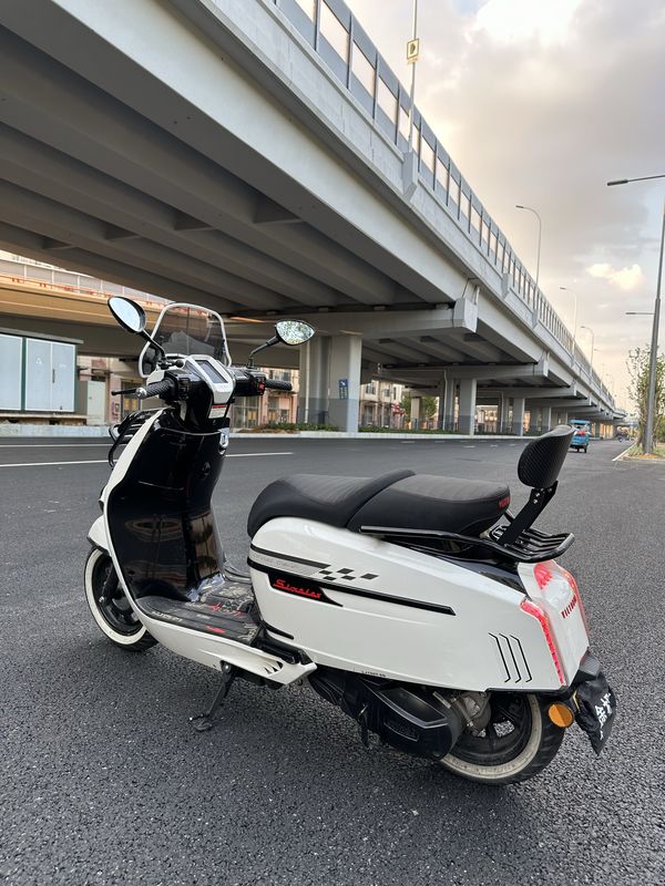 二手维多利亚Sixties 250Si