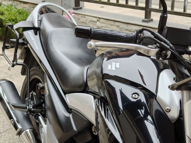 二手豪爵铃木骊驰 GW250