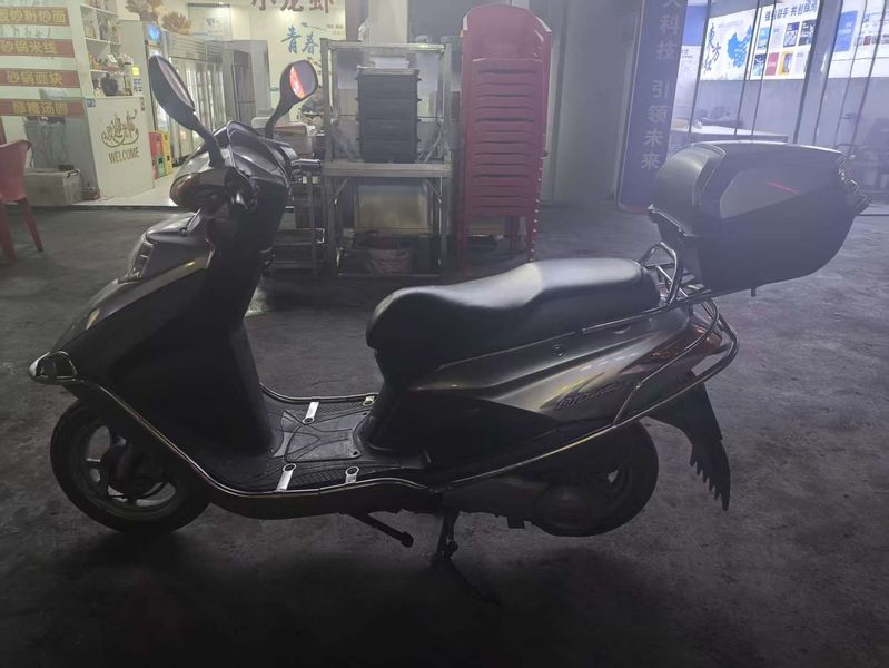 二手五羊本田SCR 喜鲨125