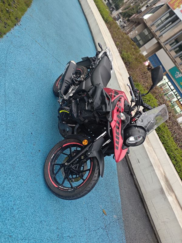 二手豪爵铃木DL250