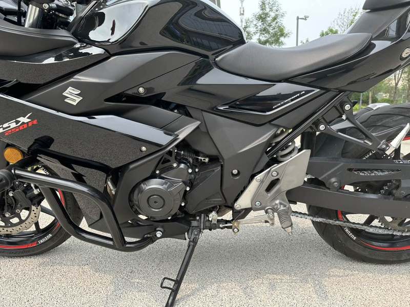 二手豪爵铃木GSX250R