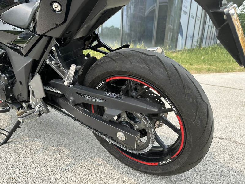 二手豪爵铃木GSX250R