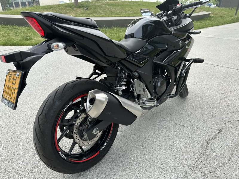 二手豪爵铃木GSX250R