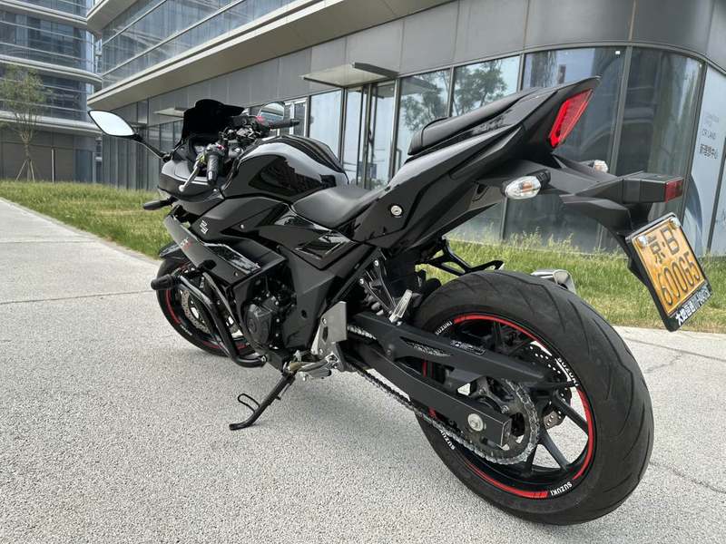 二手豪爵铃木GSX250R