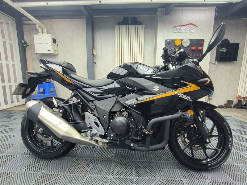 二手豪爵铃木GSX250R