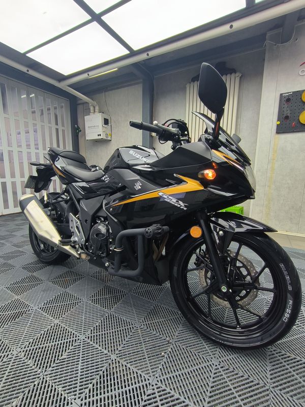 二手豪爵铃木GSX250R