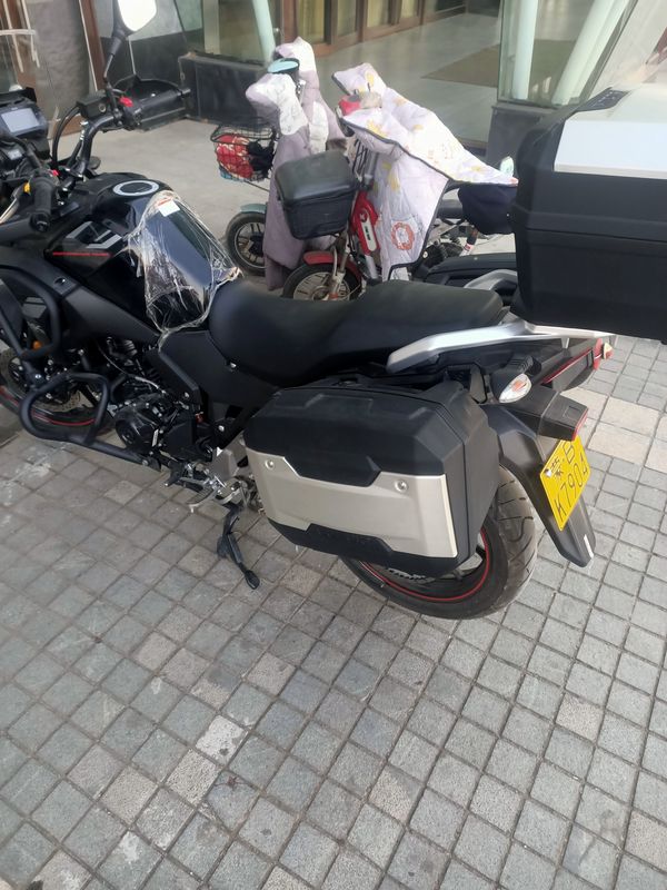 二手豪爵铃木DL250