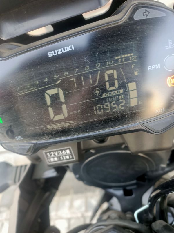 二手豪爵铃木DL250