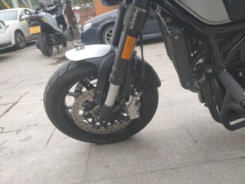 二手贝纳利幼狮 Leoncino 500