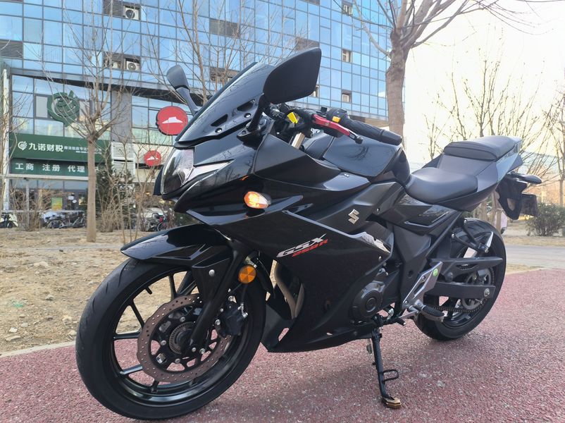 二手豪爵铃木GSX250R