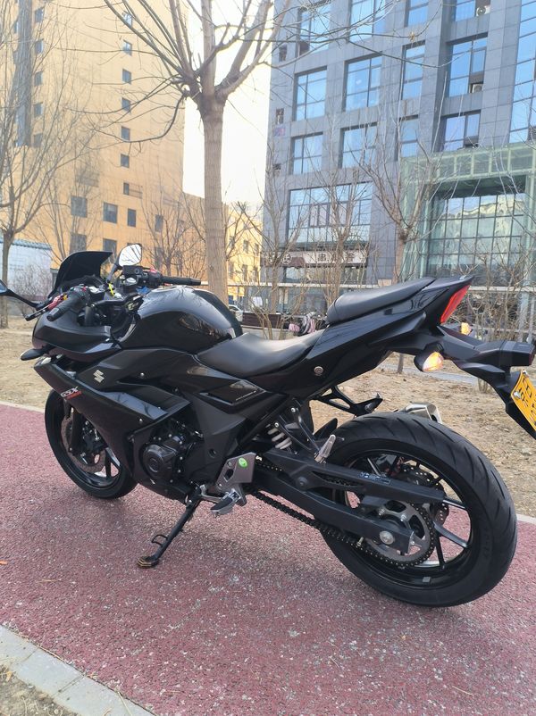 二手豪爵铃木GSX250R