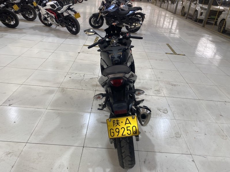 二手豪爵铃木GSX250R