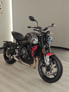 二手凯旋Trident 660