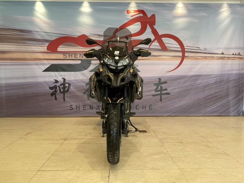 二手贝纳利金鹏 TRK502