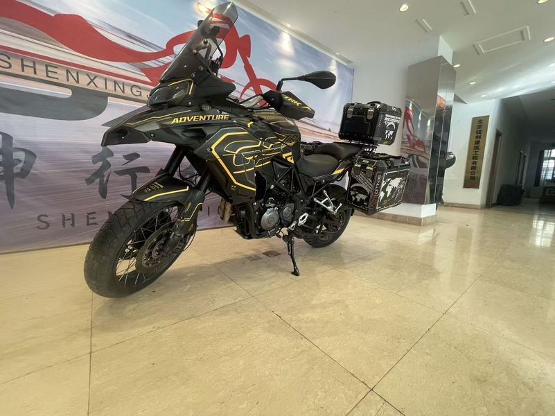 二手贝纳利金鹏 TRK502