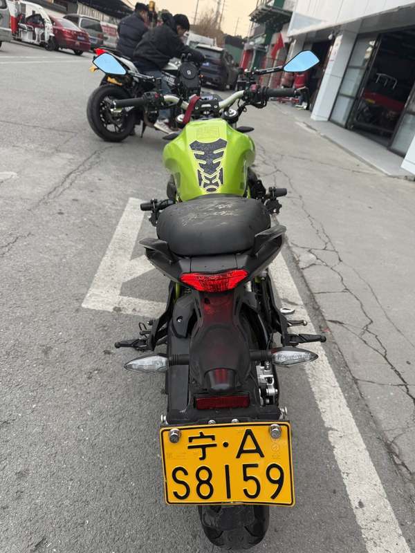 二手贝纳利蓝宝龙 BN302S