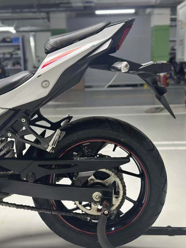 二手豪爵铃木GSX250R