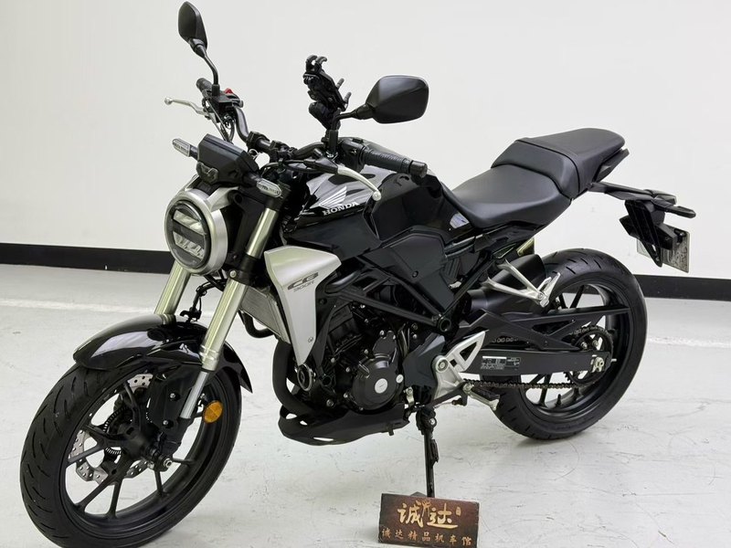二手本田CB300R