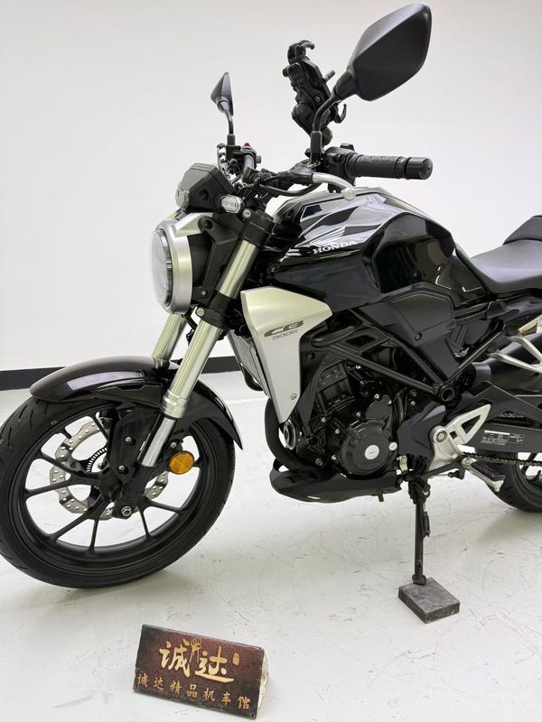 二手本田CB300R