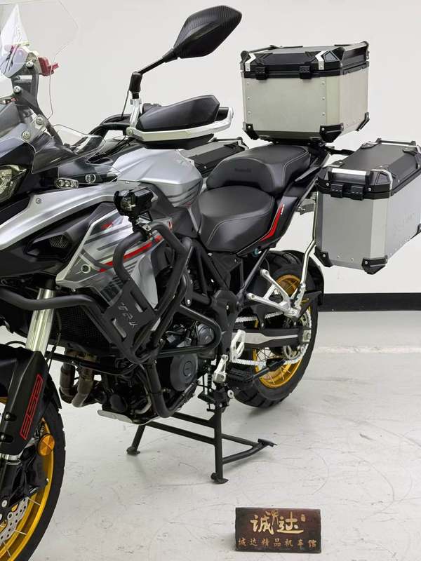 二手贝纳利TRK552