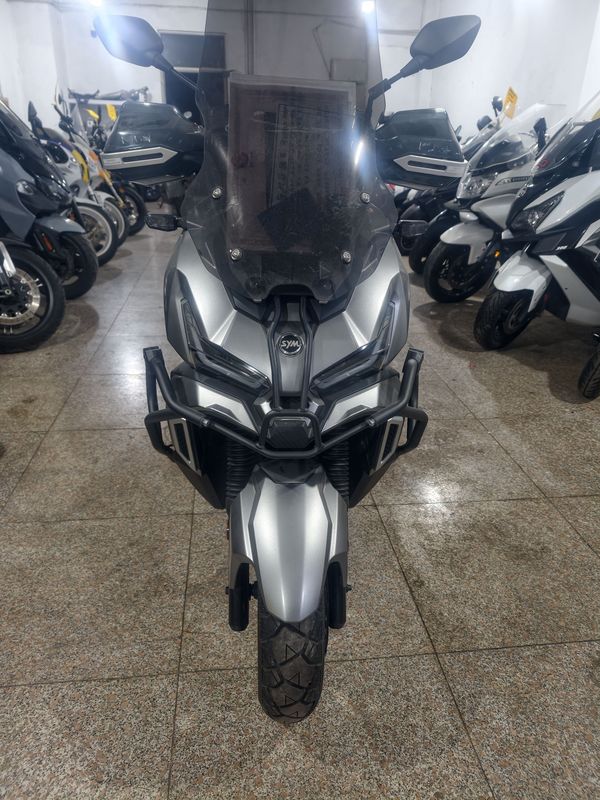 二手三阳哈士奇 Husky ADV150