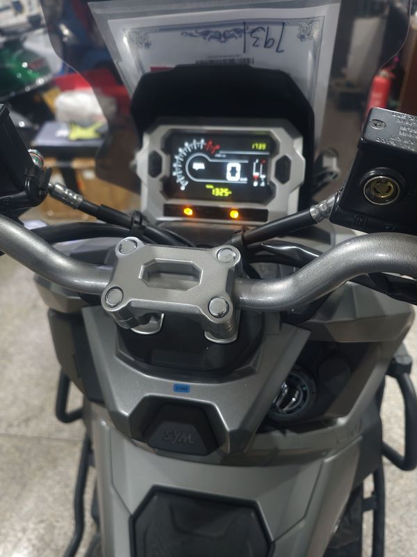 二手三阳哈士奇 Husky ADV150