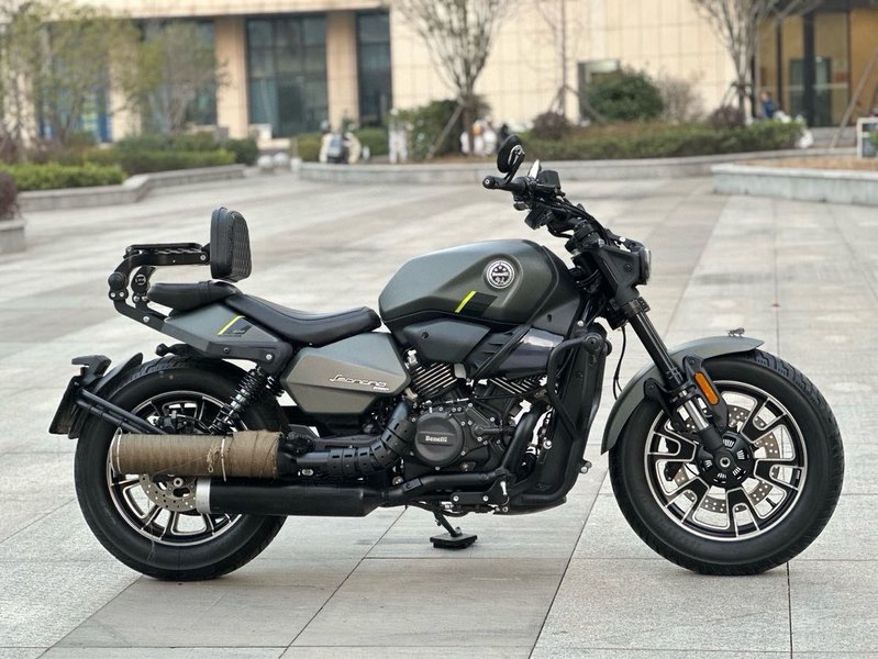 二手贝纳利哈伦402