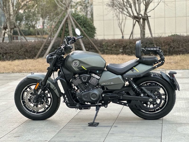 二手贝纳利哈伦402