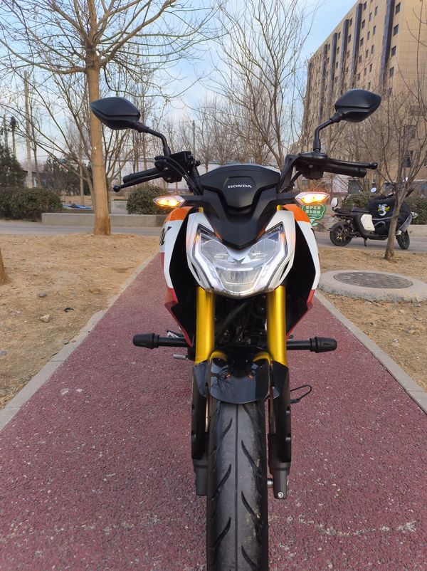 二手五羊本田CB190R 暴锋眼