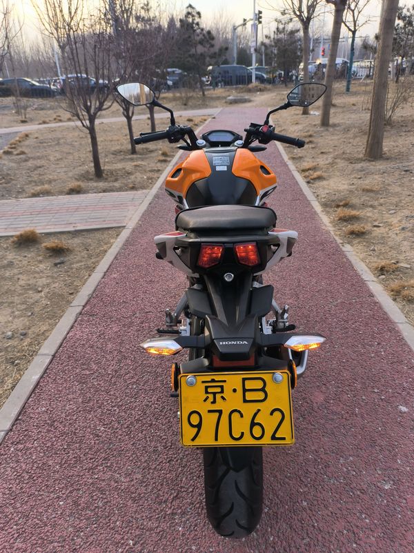 二手五羊本田CB190R 暴锋眼