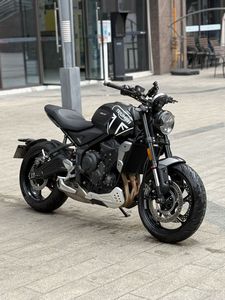 二手凯旋Trident 660