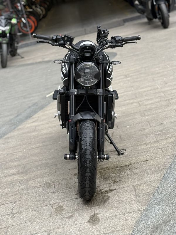 二手凯旋Trident 660