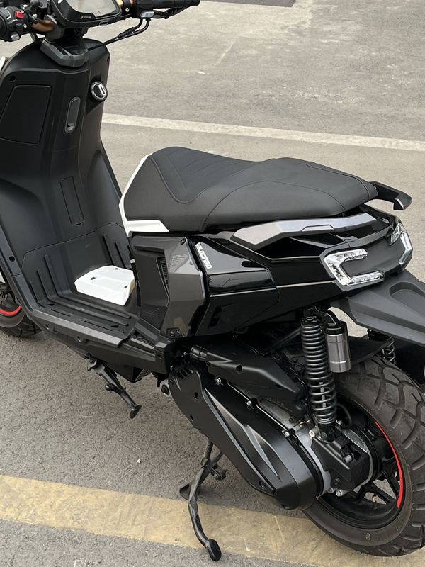 二手斯威洛VELOCIFEROMOBSTER