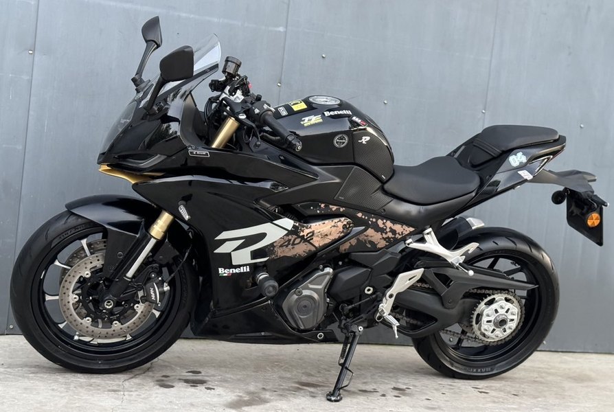 二手贝纳利龙卷风 Tornado 402R