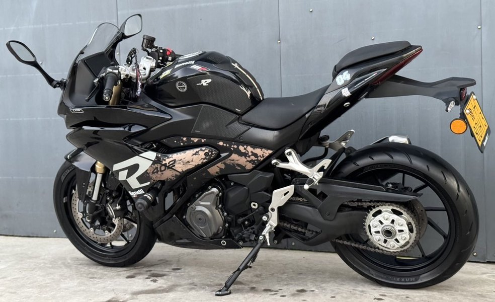 二手贝纳利龙卷风 Tornado 402R