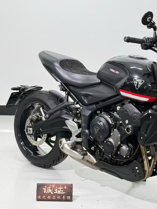 二手凯旋Trident 660