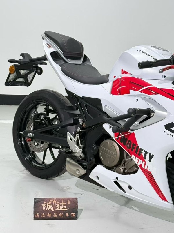 二手QJMOTOR赛250