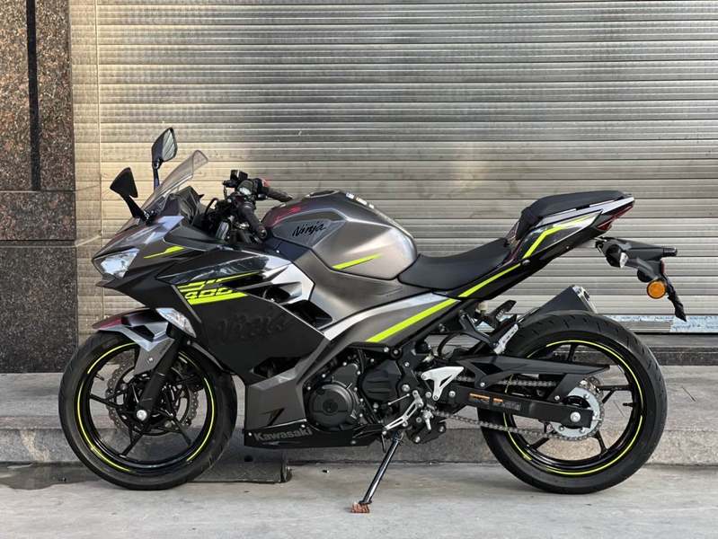 二手川崎Ninja 400