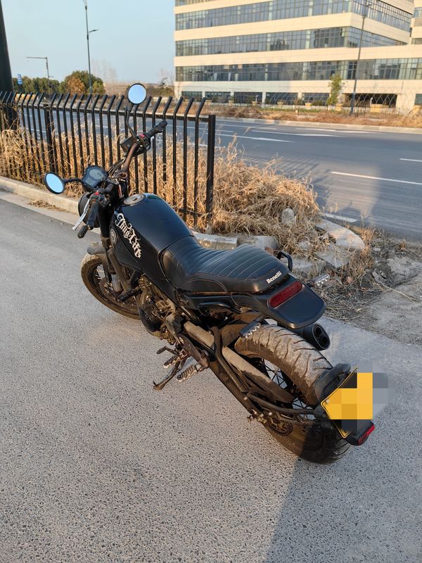 二手贝纳利幼狮 Leoncino 500