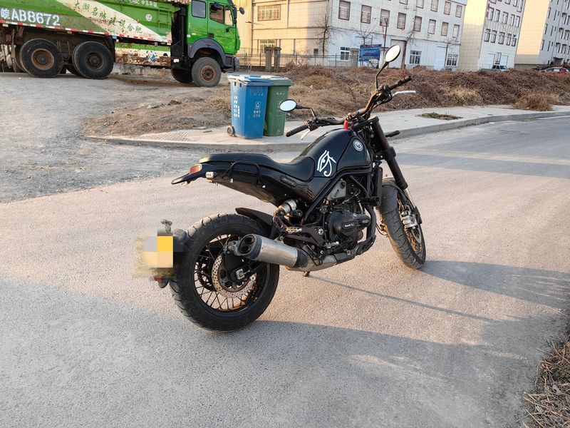 二手贝纳利幼狮 Leoncino 500