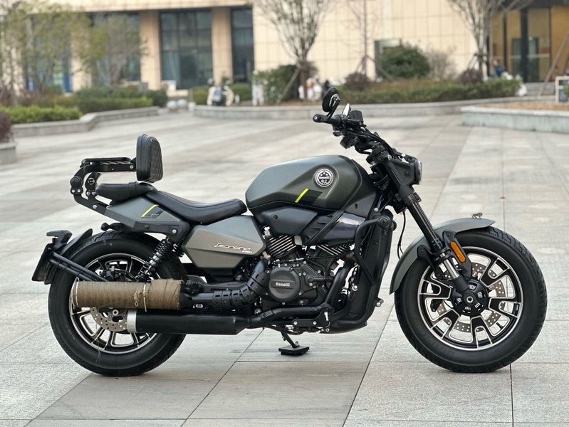 二手贝纳利哈伦402