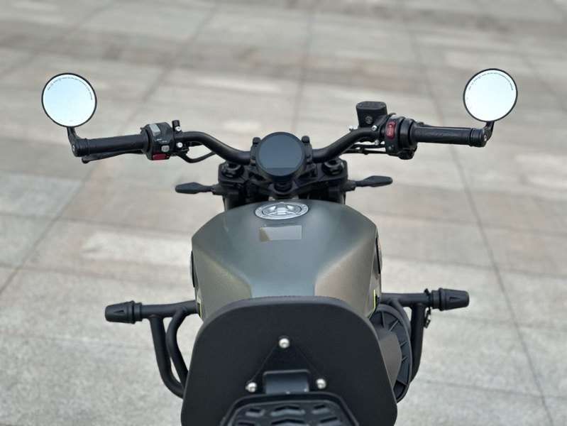 二手贝纳利哈伦402