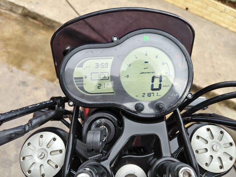 二手贝纳利幼狮 Leoncino 500