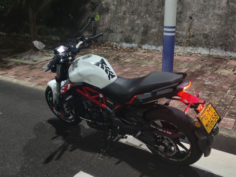 二手贝纳利蓝宝龙 BN302S