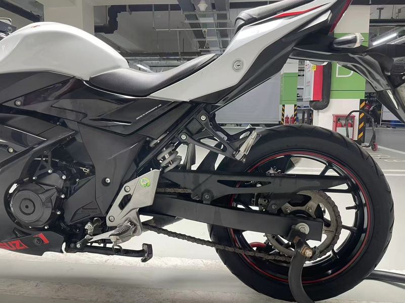 二手豪爵铃木GSX250R