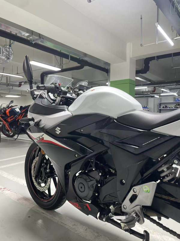 二手豪爵铃木GSX250R