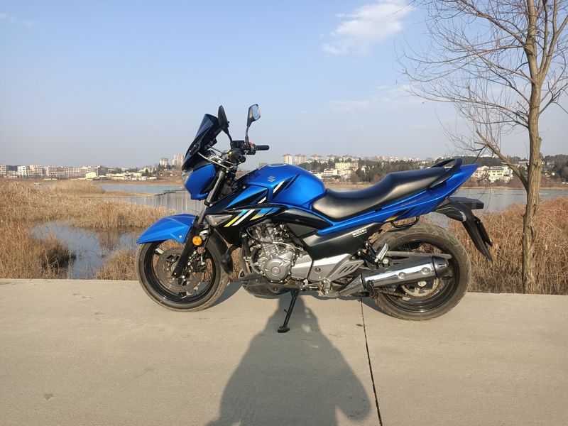 二手豪爵铃木骊驰 GW250