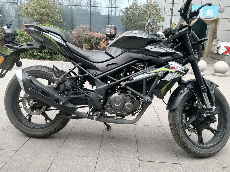 二手贝纳利红宝龙 TNT150i