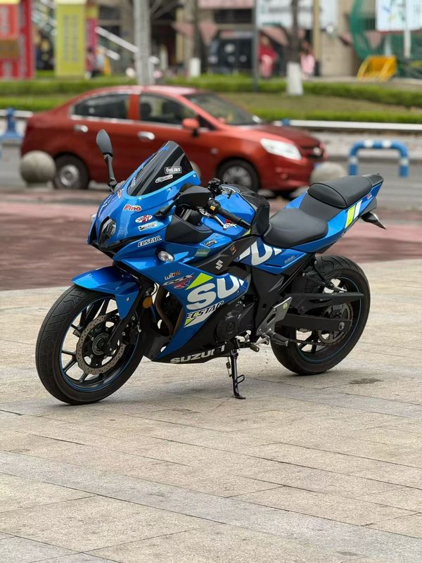 二手豪爵铃木GSX250R